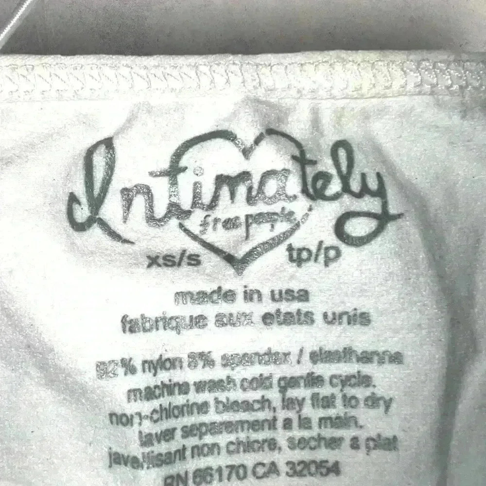 Intimately free people white crop top size xs/s NWOT - Picture 2 of 3
